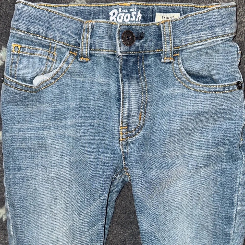 Denim Blue Jeans w Distressed Knees, OshKosh B'gosh, Size 5 Kids